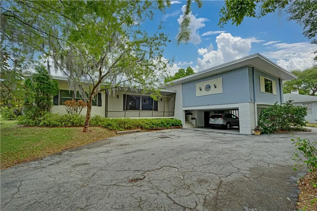 1100 N Lake Howard Drive Winter Haven FL 33881