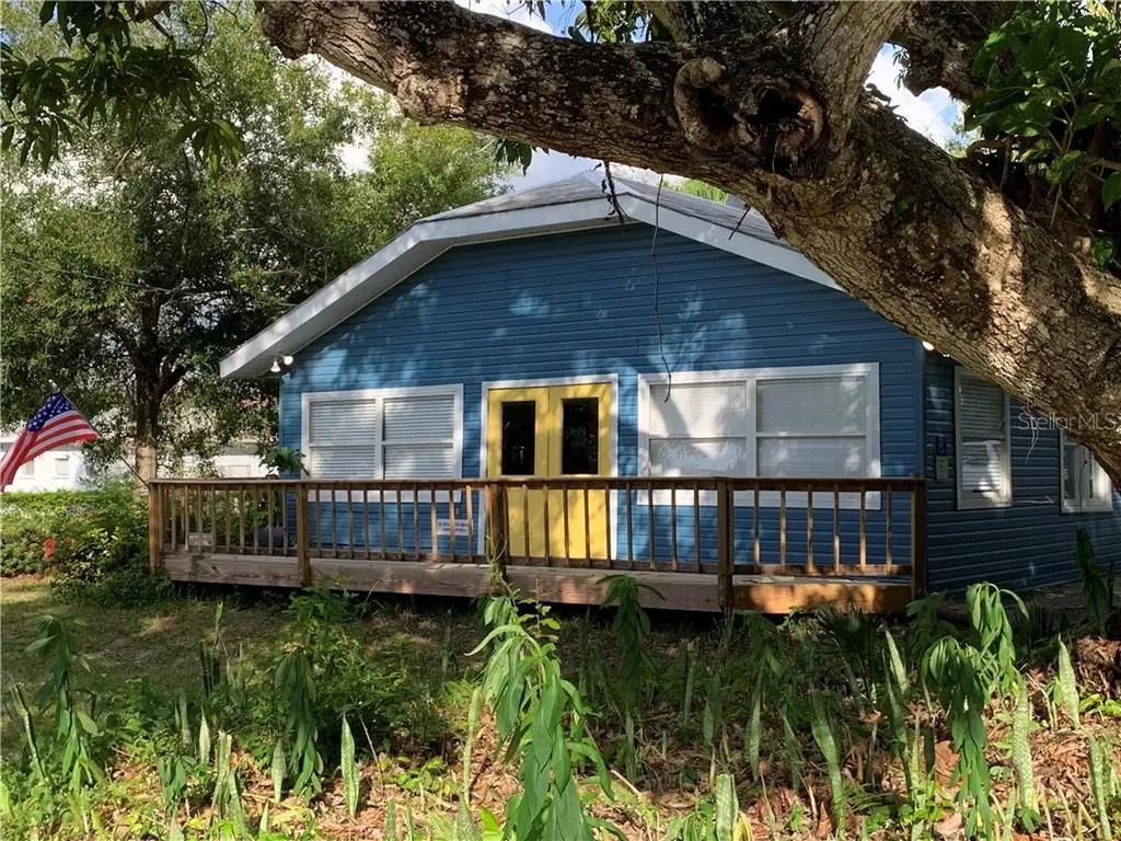 515 37th Street W Bradenton FL 34205