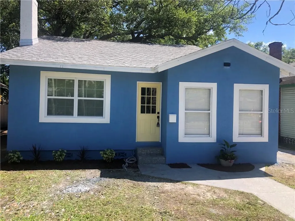 2426 10th Street S St Petersburg FL 33705