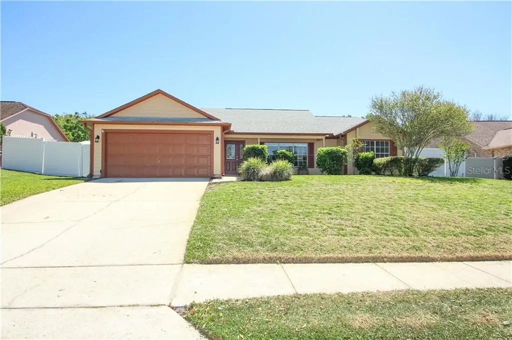 3233 Amblewood Court Deltona FL 32725
