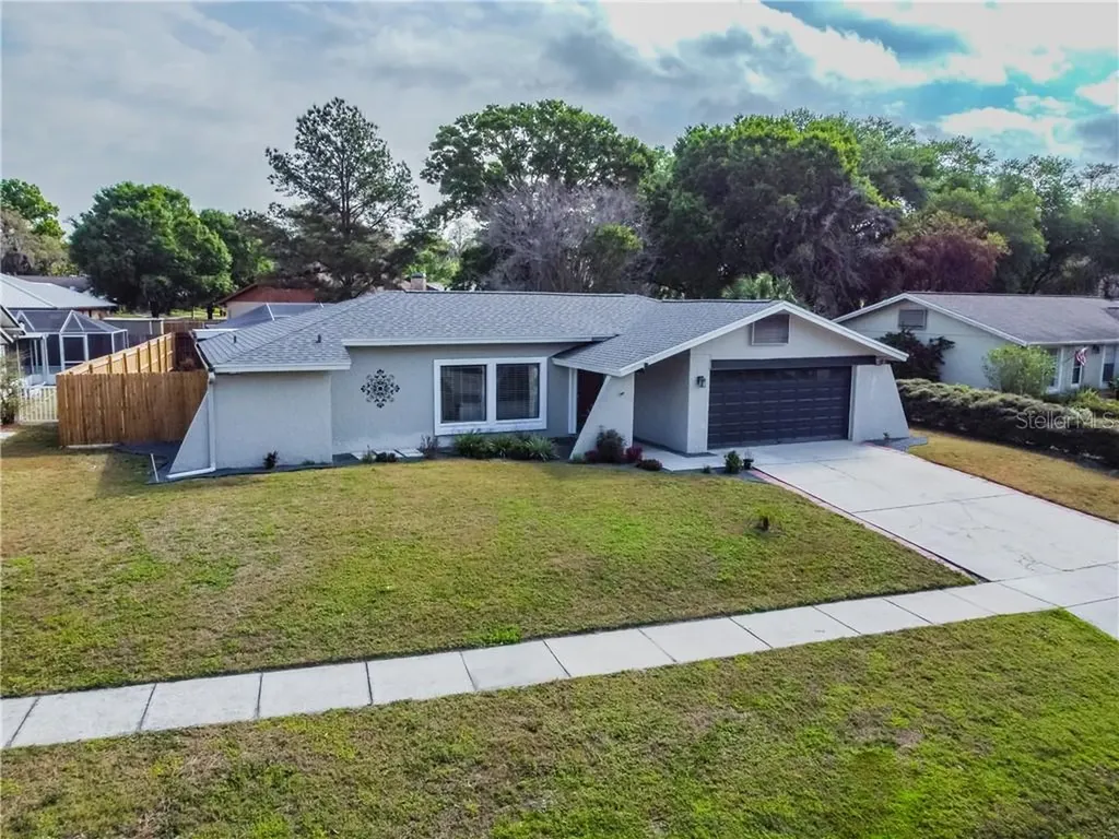2306 E Timberlane Drive Plant City FL 33563