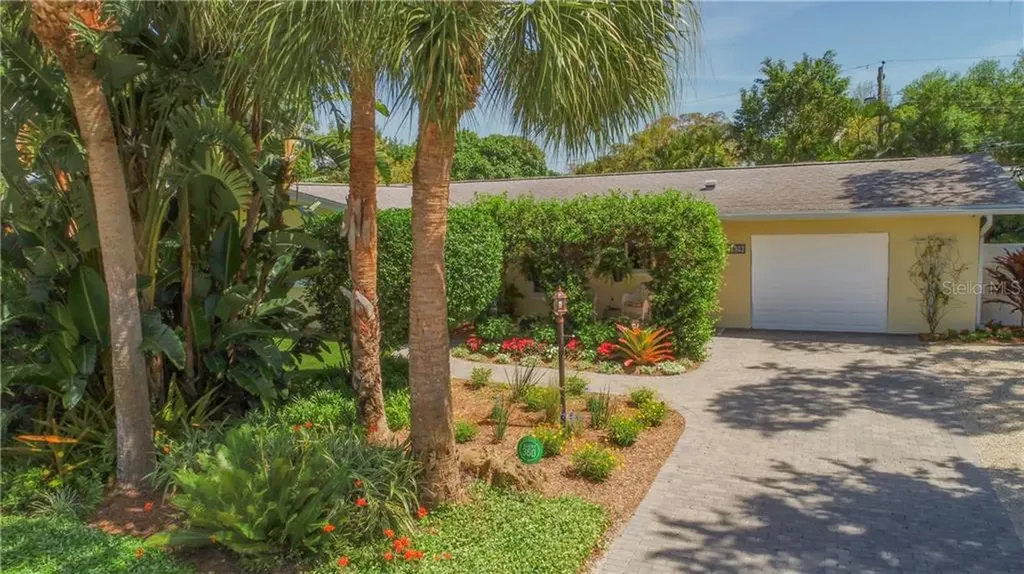 1820 Caribbean Drive Sarasota FL 34231