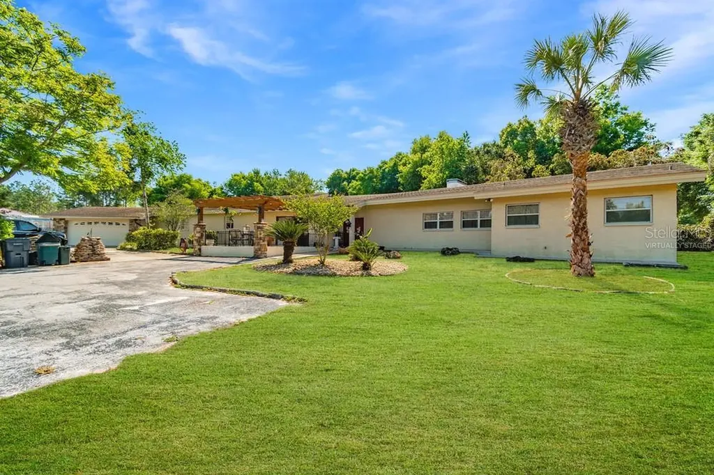 2840 Country Club Road N Winter Haven FL 33881