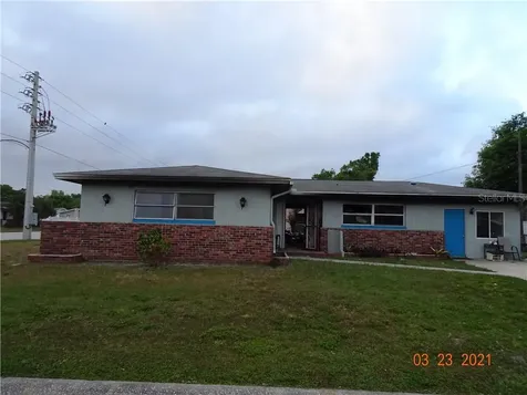 5800 19th Avenue N St Petersburg FL 33710