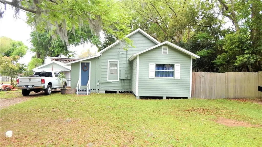 14412 10th Street Dade City FL 33523