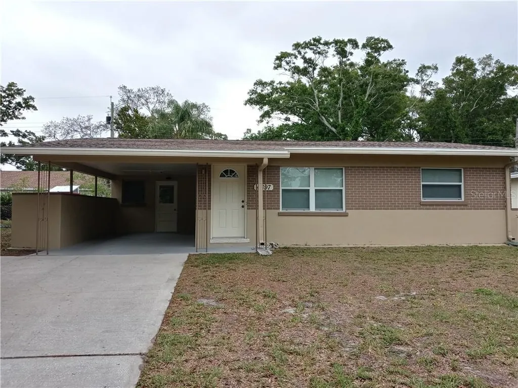 4697 49th Avenue N St Petersburg FL 33714