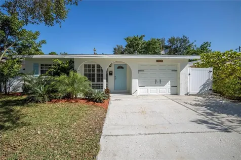 1767 Massachusetts Avenue NE St Petersburg FL 33703