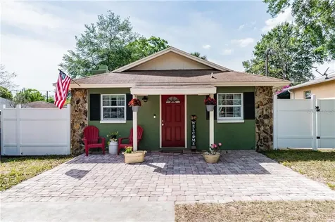 9606 N Hartts Drive Tampa FL 33617