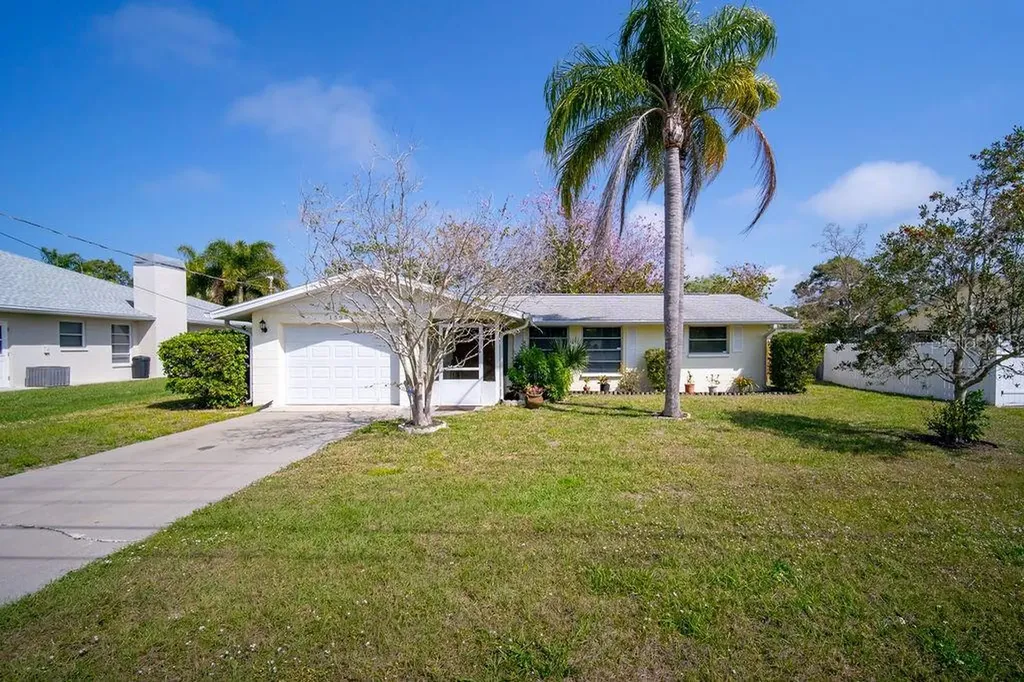 1590 Overbrook Road Englewood FL 34223