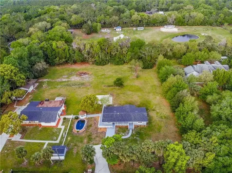 5560 Lake Avenue Sanford FL 32773