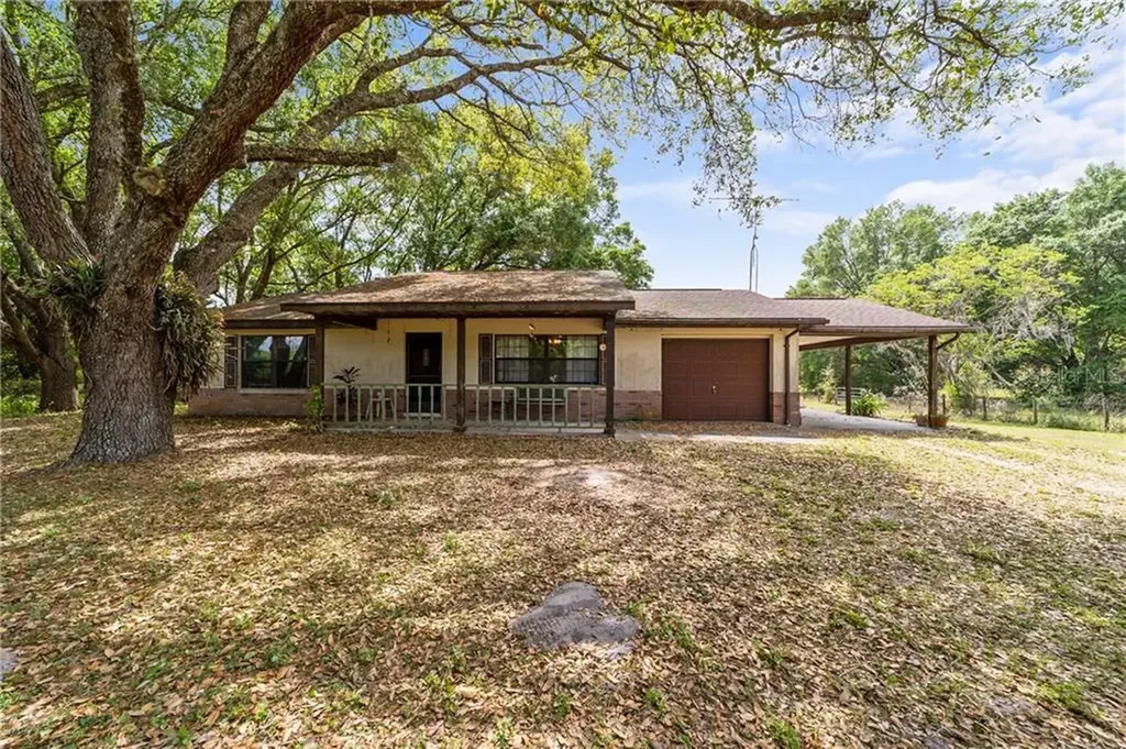 6113 County Road 500 Wildwood FL 34785