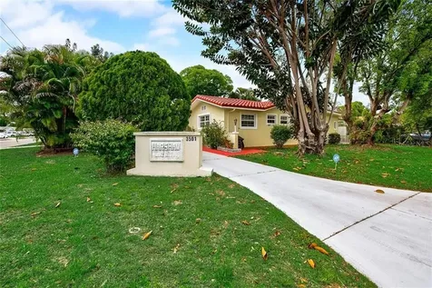3501 17th Avenue N St Petersburg FL 33713