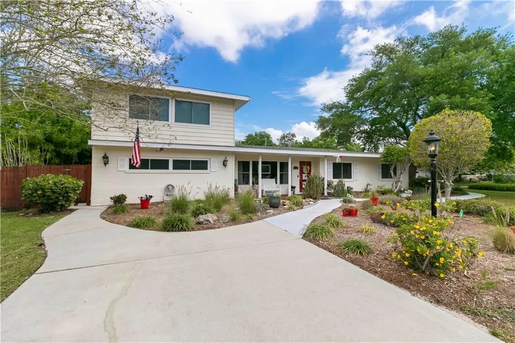 5106 8th Avenue Drive W Bradenton FL 34209