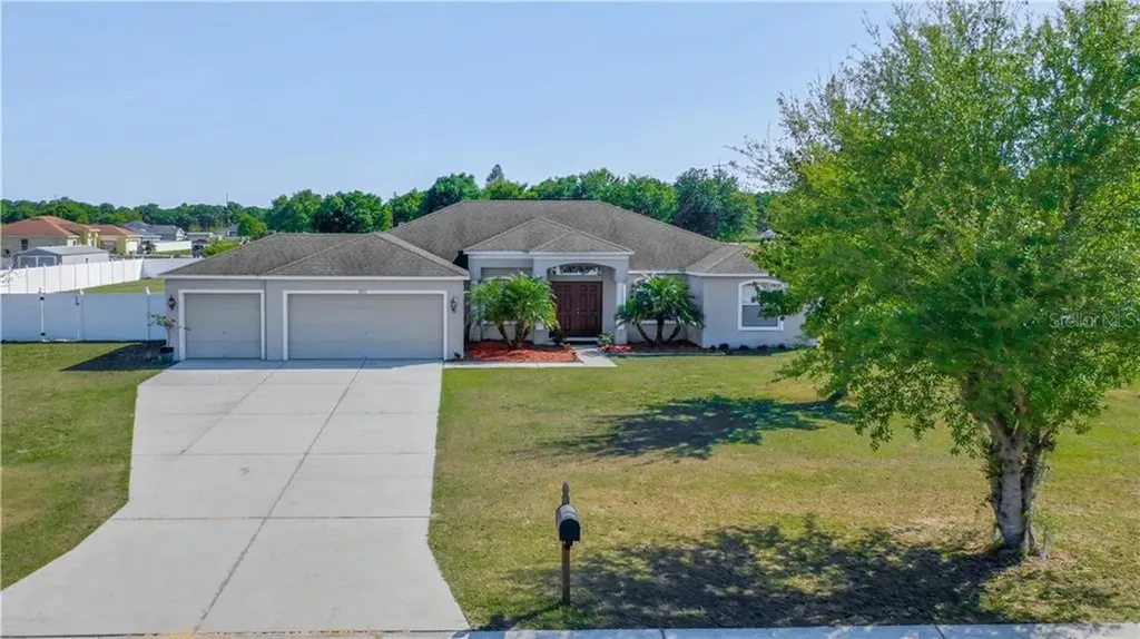 1903 Cowart Road Plant City FL 33567