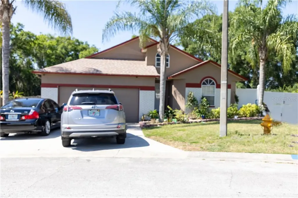 523 Emerald Cove Loop Lakeland FL 33813