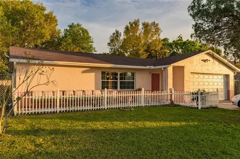 402 Score Lane Kissimmee FL 34759