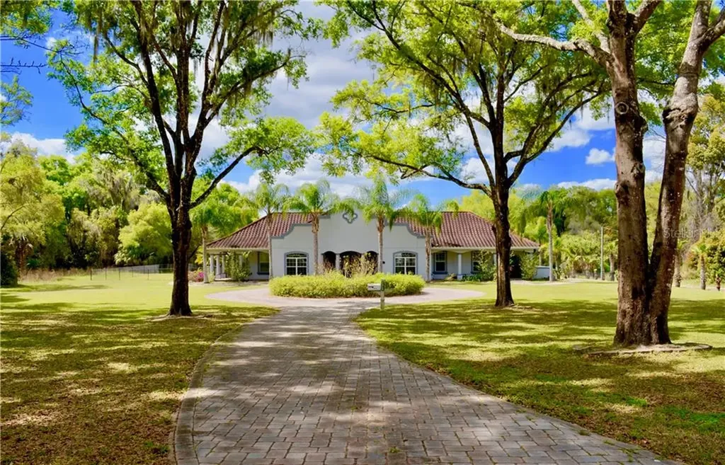 3260 Grand Avenue Deland FL 32720