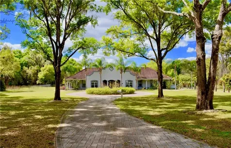 3260 Grand Avenue Deland FL 32720