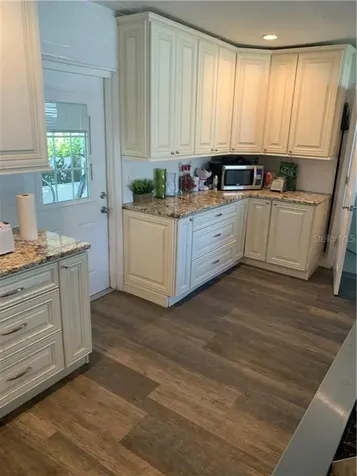 2144 Cass Street Sarasota FL 34231