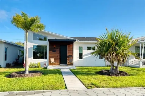 5037 Dartmouth Avenue N St Petersburg FL 33710
