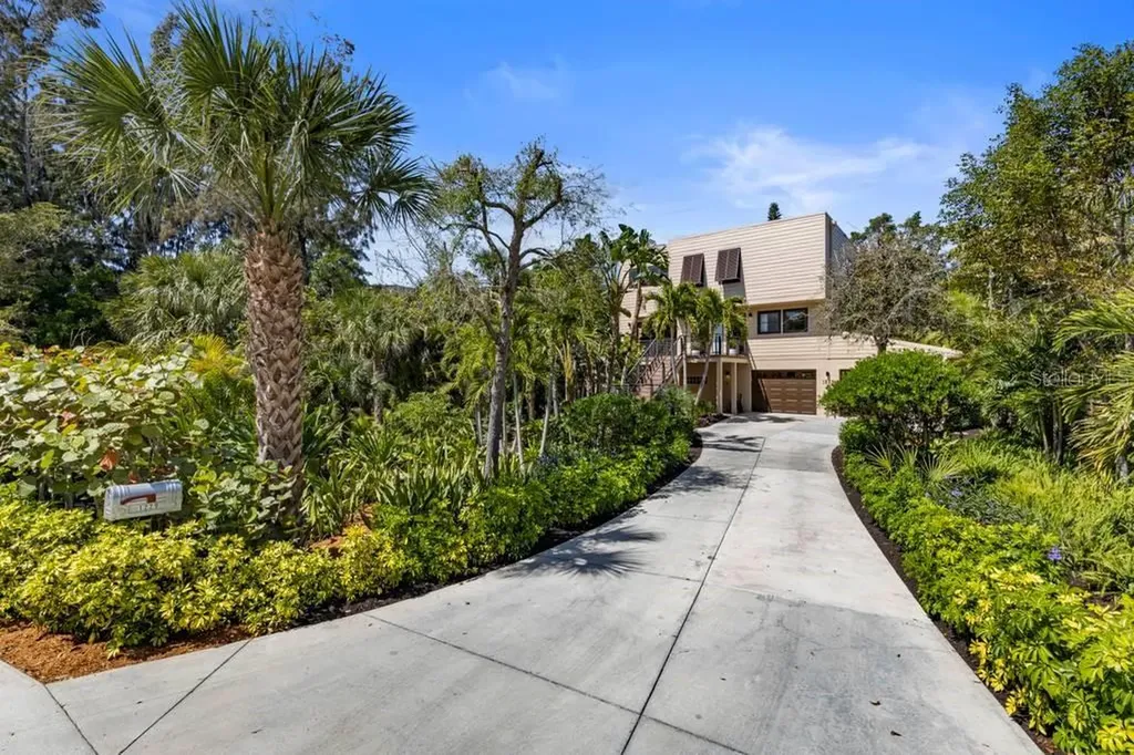 1229 Sea Plume Way Sarasota FL 34242