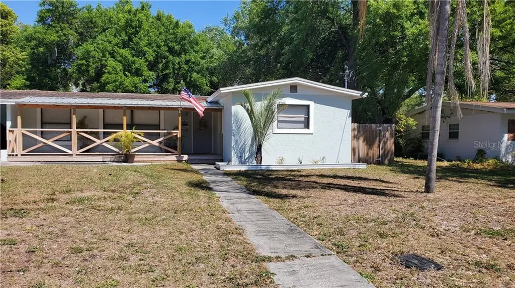 1713 W Barclay Road Tampa FL 33612