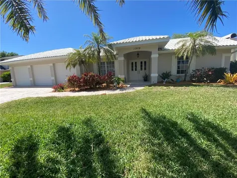 1909 Pebble Beach Court Venice FL 34293