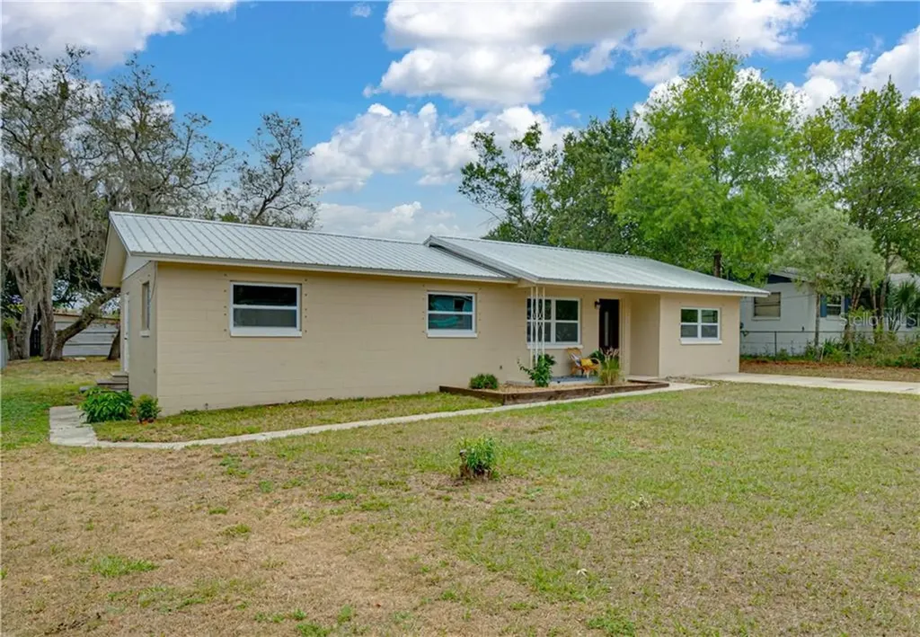 215 Palm Leaf Avenue Lake Wales FL 33898