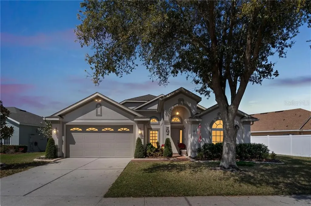 614 Canary Island Court Orlando FL 32828