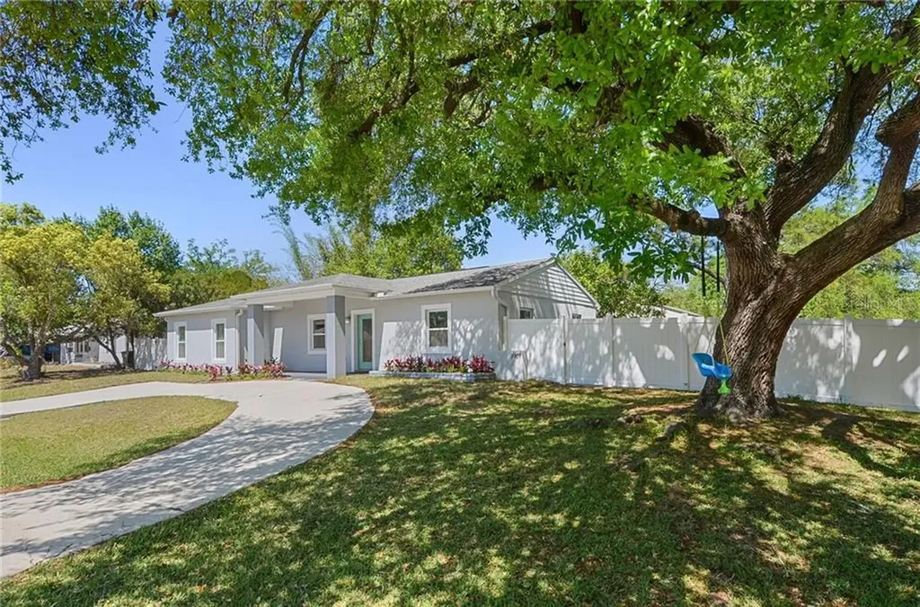 3901 W Bay View Avenue Tampa FL 33611