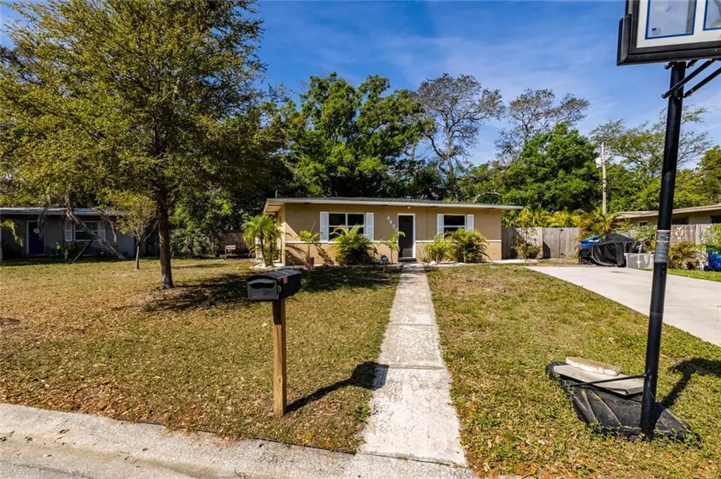 4477 Crestwood Drive N St Petersburg FL 33714