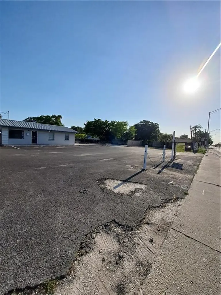 2774 17th Street Sarasota FL 34234