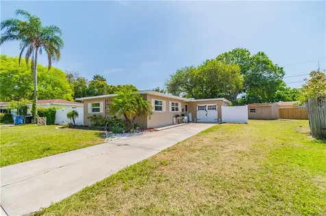 7584 19th Avenue N St Petersburg FL 33710