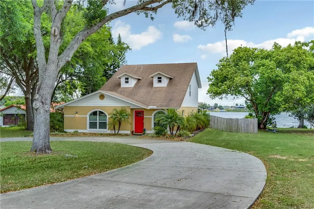 1320 Lucerne Loop Road NE Winter Haven FL 33881