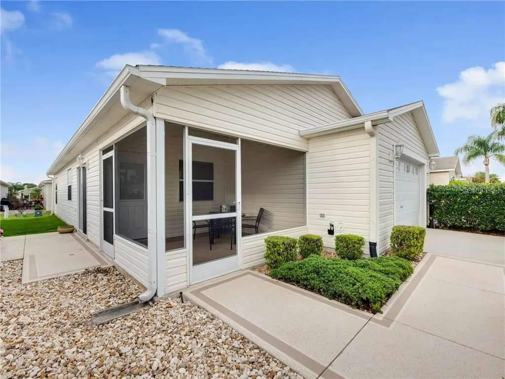 2070 Broyhill Avenue The Villages FL 32162