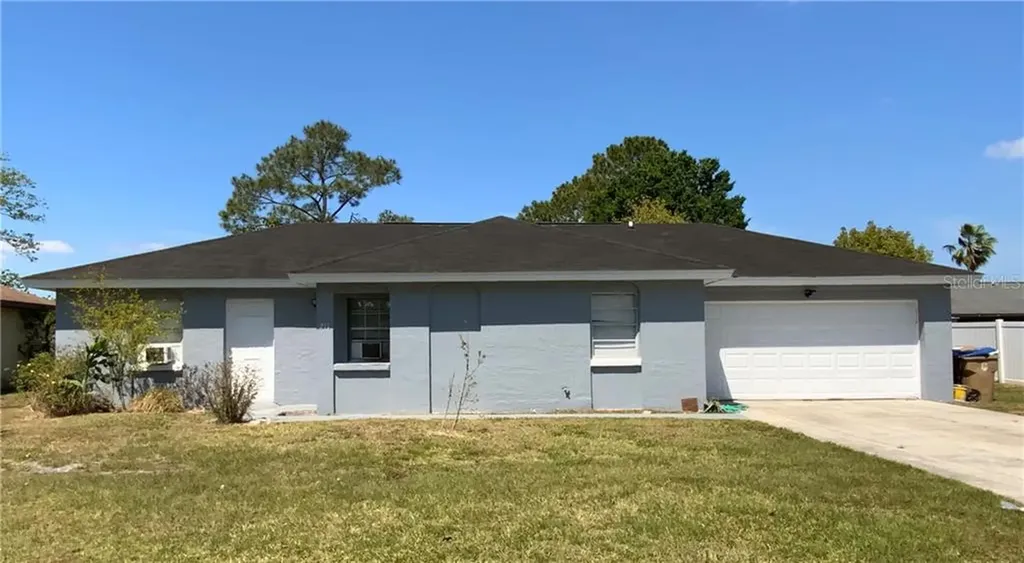 211 E Cedarwood Circle Kissimmee FL 34743