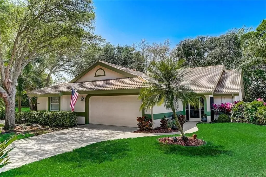 4421 Ascot Circle N Sarasota FL 34235