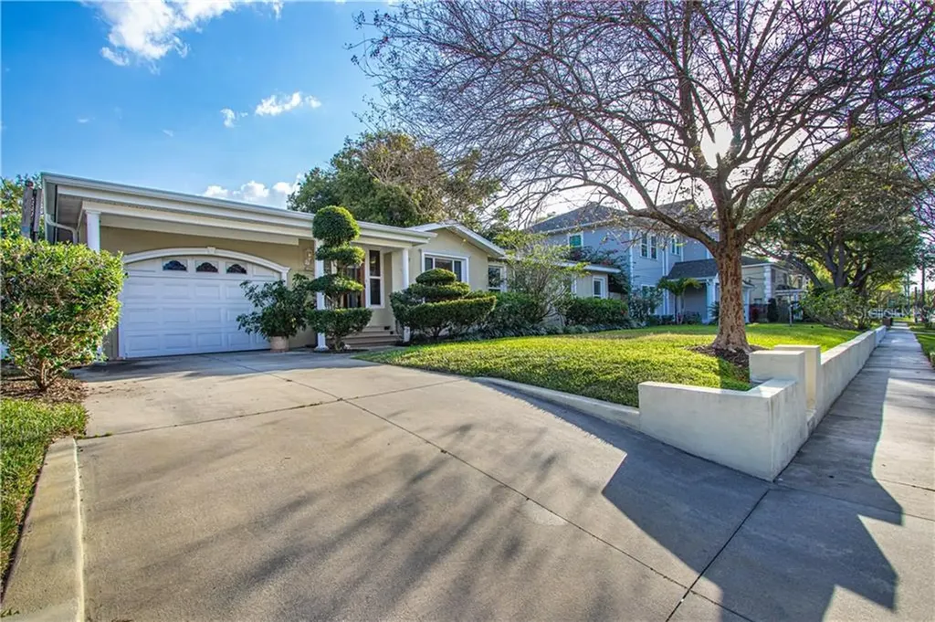 3918 W Tacon Street Tampa FL 33629