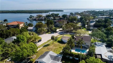 1828 Bayou Grande Boulevard NE St Petersburg FL 33703