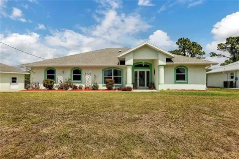 9052 Castlehill Avenue Englewood FL 34224