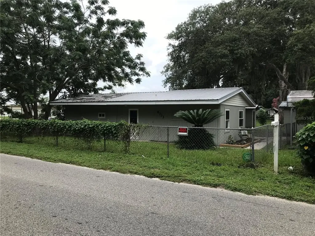 6733 16th Street Zephyrhills FL 33542