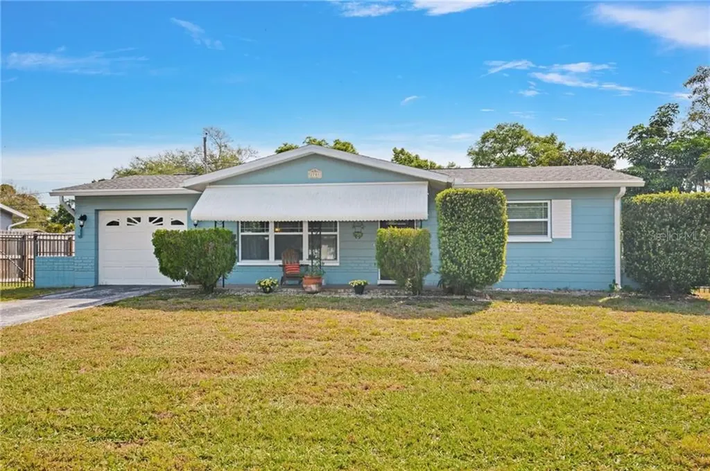 2701 56th Way N St Petersburg FL 33710