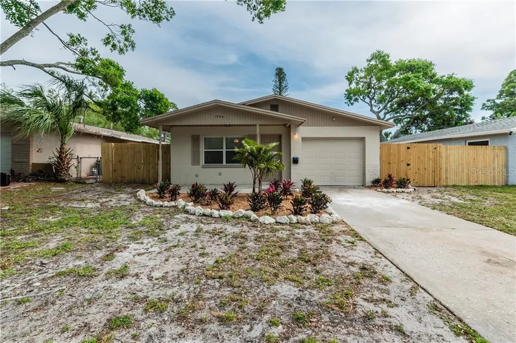 1754 New Hampshire Avenue NE St Petersburg FL 33703