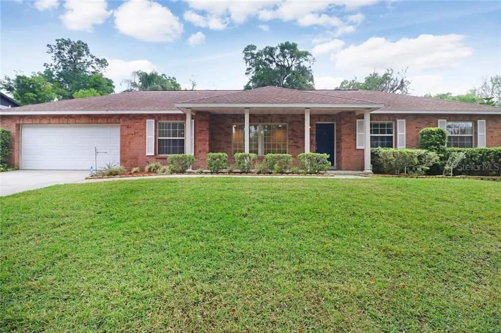 908 Hollyberry Court Brandon FL 33511