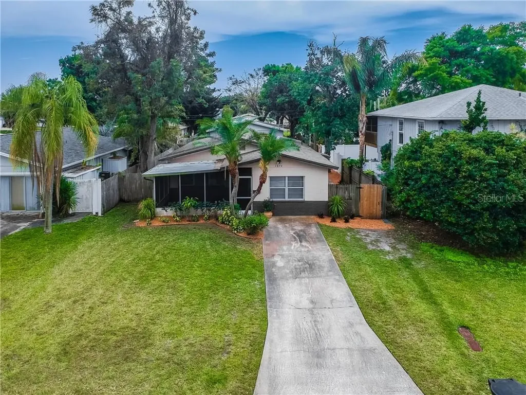 1874 Michigan Avenue NE St Petersburg FL 33703