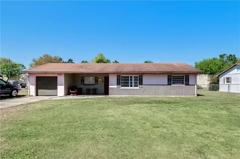 944 W Embassy Drive Deltona FL 32725