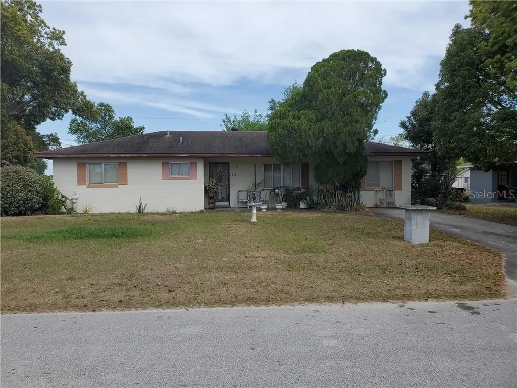 2243 Laura Street Lake Wales FL 33898