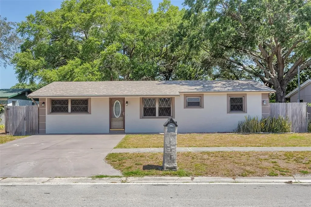 5881 90th Avenue N Pinellas Park FL 33782