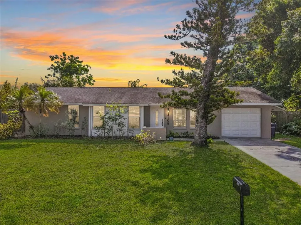 2105 Tetlow Place Sarasota FL 34239
