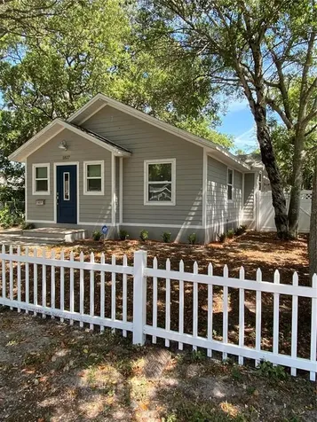 1827 27th Avenue N St Petersburg FL 33713